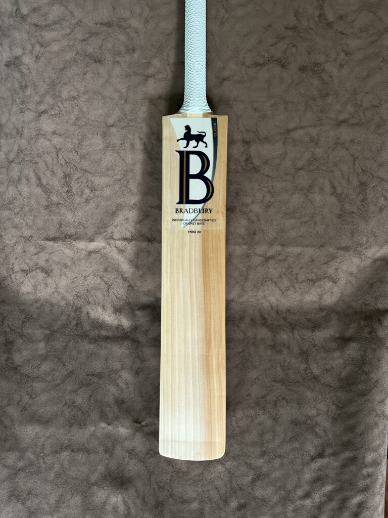 Classic Pro XI Cricket Bat - SH 2LB 12oz - Image 2